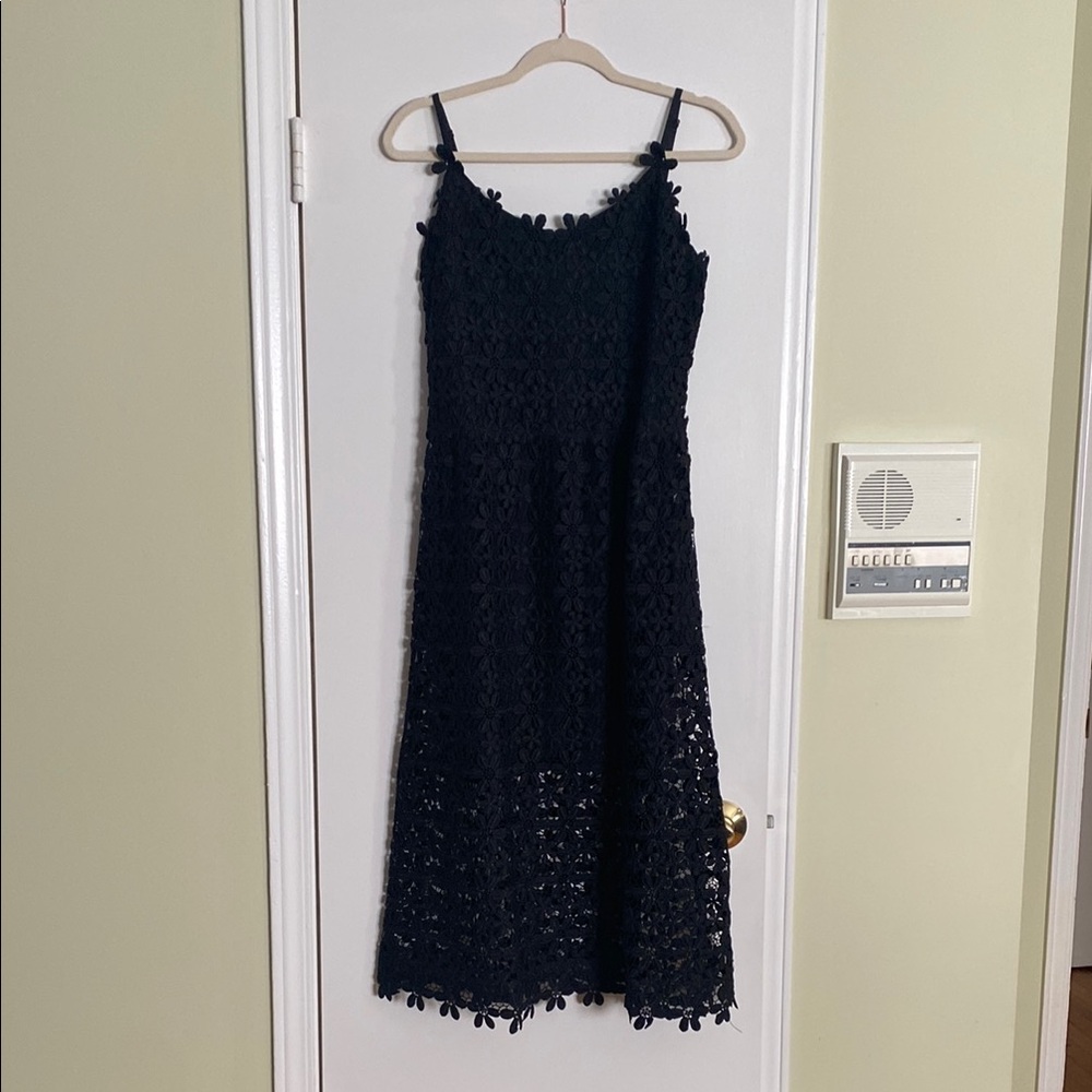 Elegant Black Midi Dress with Classic Charm